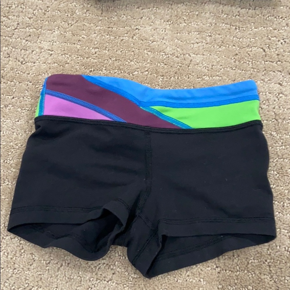 Black ivivva booty shorts